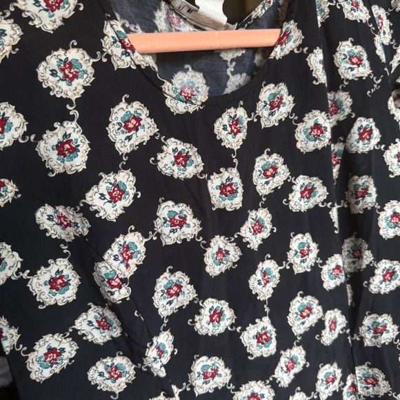 VINTAGE Floral Black Dress with adjustable waist - Picture 9 of 10